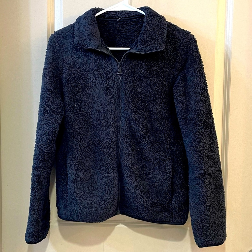 UNIQLO black fleece zip sweater